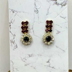 Vintage red green prong set rhinestone flower stud earrings holiday Christmas